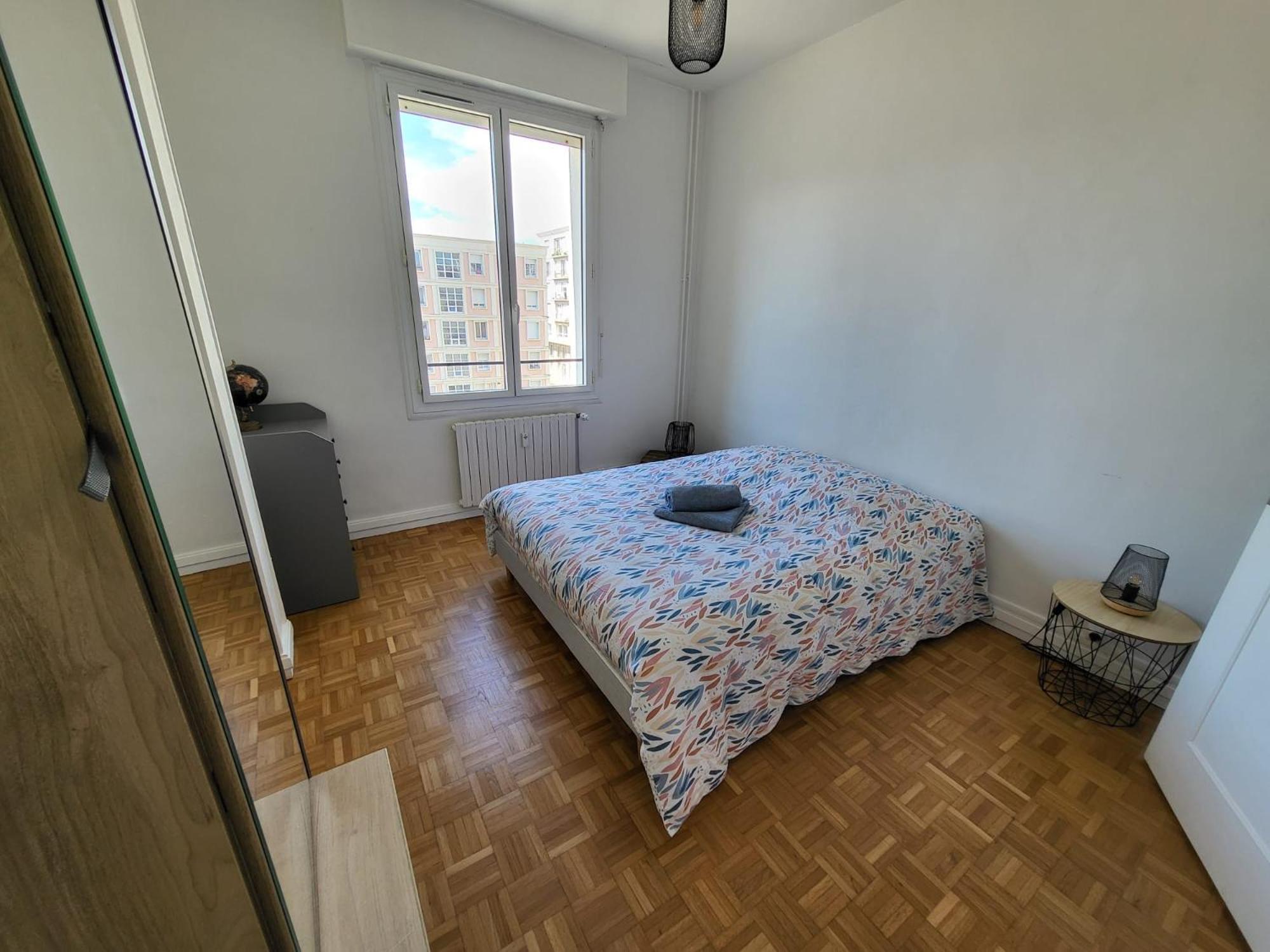Appartement…lh Center / 6 Pers. Parking Prive *